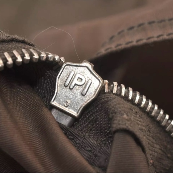 Prada Nylon Tessuto Robot Tote Bag/Shoulder Bag Olive Green | Women’s | Used | - Picture 8 of 14